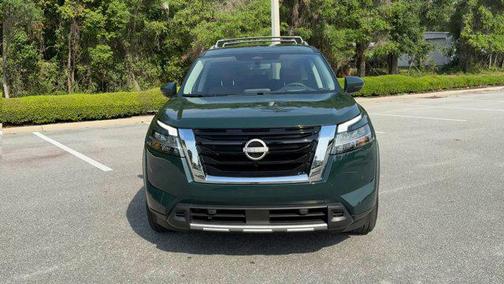 2024 Nissan Pathfinder Platinum FWD