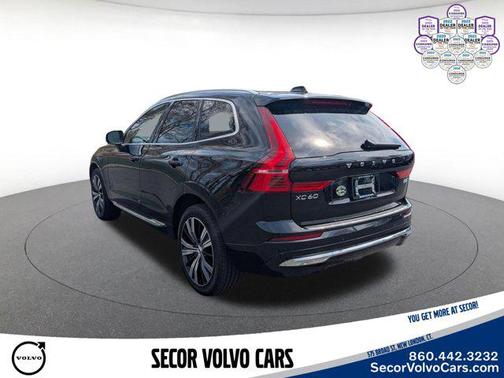 Onyx Black Metallic 2023 Volvo XC60 Plus Bright Theme