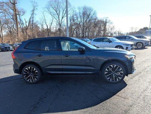 2026 Volvo XC60 B5 Ultra