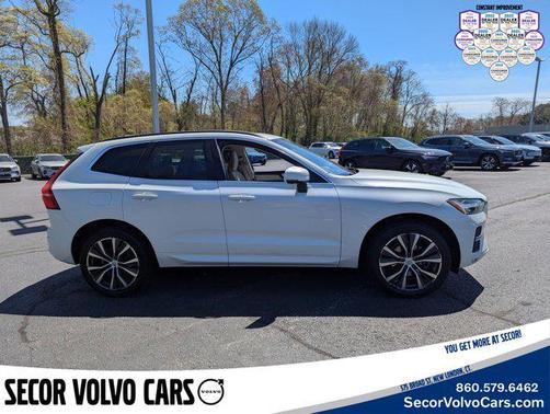2022 Volvo XC60 Momentum