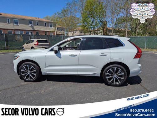 2022 Volvo XC60 Momentum