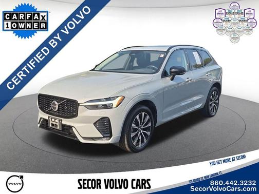 Vapour Gray Metallic 2024 Volvo XC60 Core Dark Theme