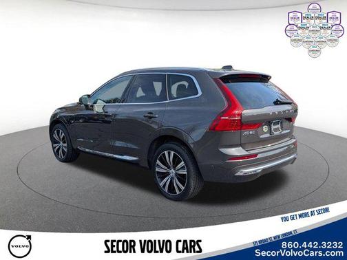 Platinum Gray Metallic 2023 Volvo XC60 Plus Bright Theme