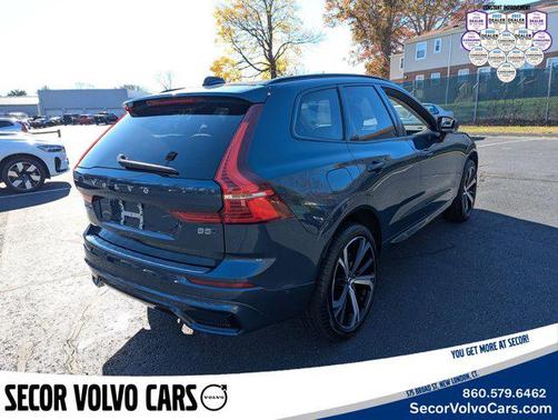 2023 Volvo XC60 Ultimate Dark Theme