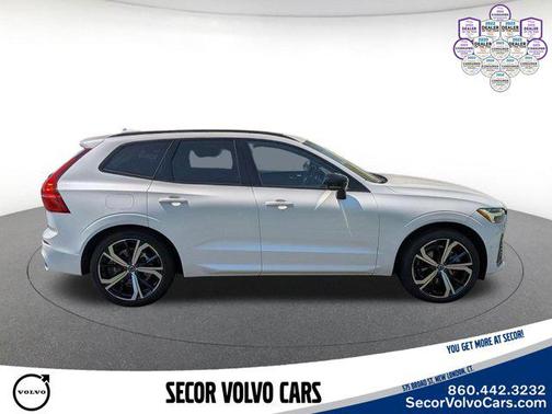 Crystal White Metallic 2023 Volvo XC60 Ultimate Dark Theme