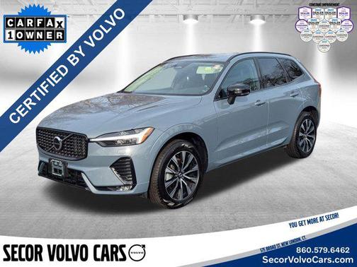 2024 Volvo XC60 Core Dark Theme