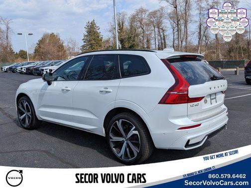 2023 Volvo XC60 Ultimate Dark Theme