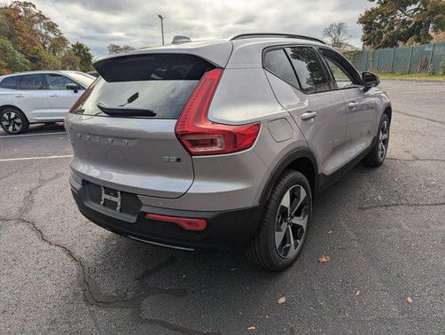 2026 Volvo XC40 B5 Plus