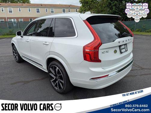2024 Volvo XC90 Plus Bright Theme