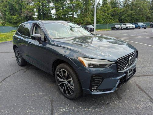 2025 Volvo XC60 Plus