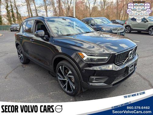 2021 Volvo XC40 T5 R-Design