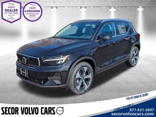 2025 Volvo XC40 B5 Core Bright Theme