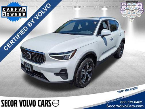 2025 Volvo XC40 Core Bright Theme