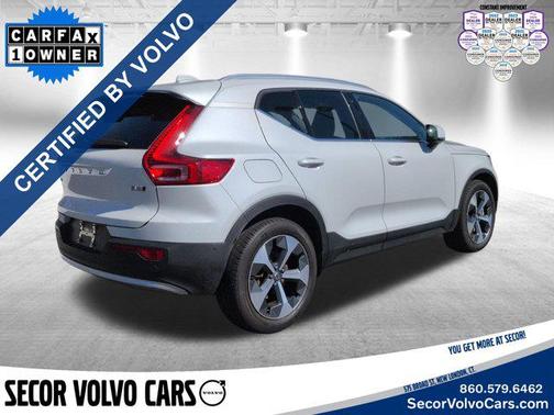 2023 Volvo XC40 Plus Bright Theme
