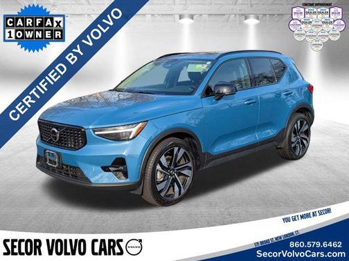 2023 Volvo XC40 Ultimate Dark Theme