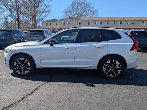 2026 Volvo XC60 B5 Plus