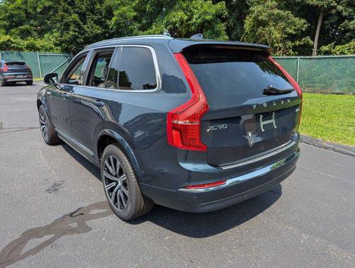 2025 Volvo XC90 B6 Plus 7-Seater