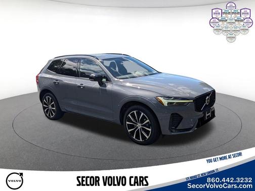 Thunder Gray Metallic 2024 Volvo XC60 Plus Dark Theme