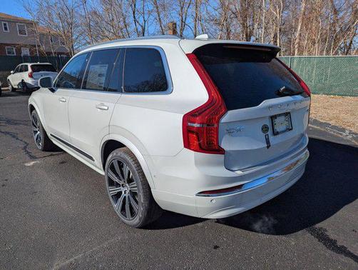 2025 Volvo XC90 B6 Plus 7-Seater