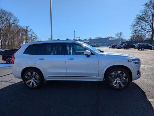 2025 Volvo XC90 B6 Plus 7-Seater