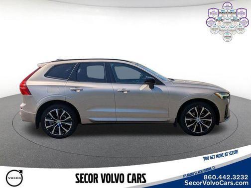 Bright Dusk Metallic 2023 Volvo XC60 Plus Dark Theme
