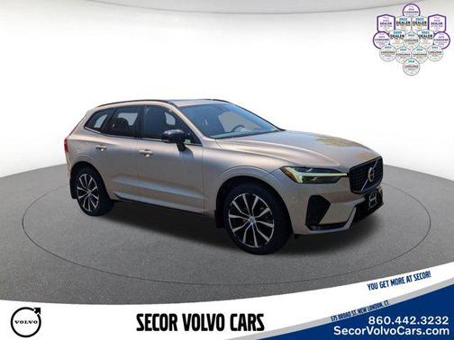 Bright Dusk Metallic 2023 Volvo XC60 Plus Dark Theme