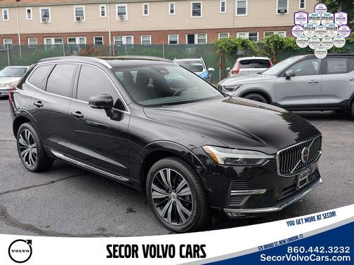 Onyx Black Metallic 2023 Volvo XC60 Plus Bright Theme