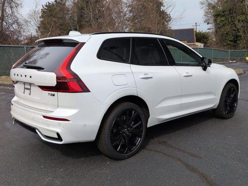 Crystal White Metallic 2026 Volvo XC60 Plug-In Hybrid Black Edition Ultra, T8 AWD Electric/Gasoline, Dark