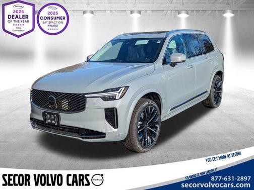 2025 Volvo XC90 B5 Core