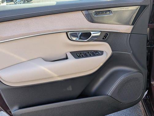 2026 Volvo XC90 B6 Plus 6-Seater