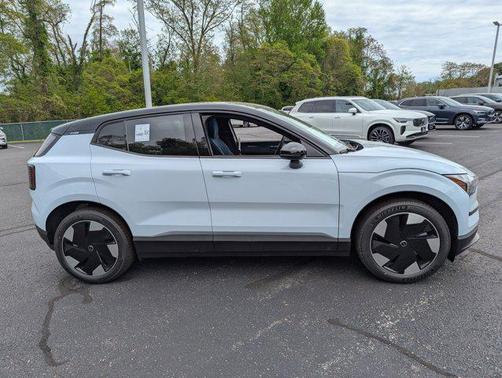 2025 Volvo EX30 Twin Motor Plus