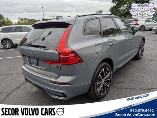2023 Volvo XC60 Ultimate Dark Theme
