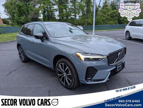 2023 Volvo XC60 Ultimate Dark Theme