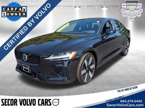 2024 Volvo S60 Recharge Plug-In Hybrid Ultimate Dark Theme