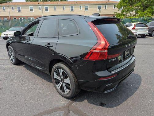 2025 Volvo XC60 Plug-In Hybrid T8 Core