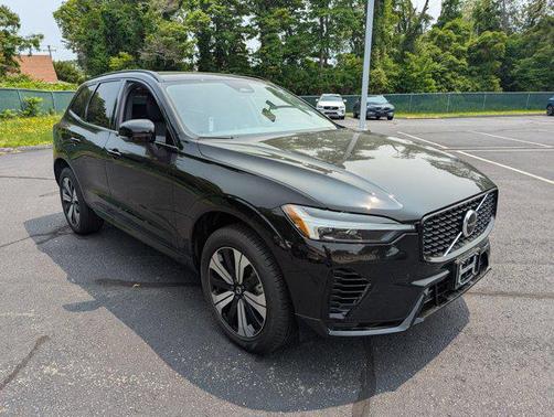 2025 Volvo XC60 Plug-In Hybrid T8 Core