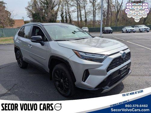 2023 Toyota RAV4 Hybrid SE
