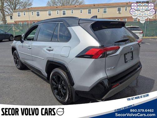 2023 Toyota RAV4 Hybrid SE