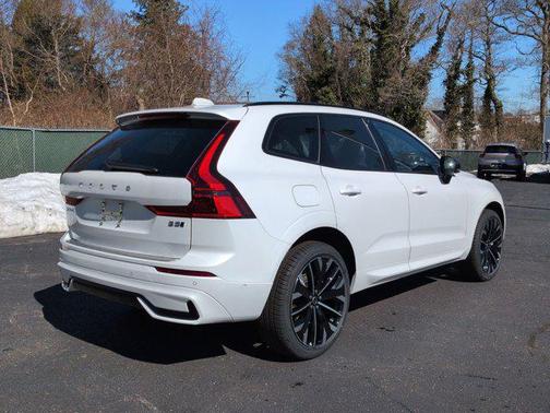 2026 Volvo XC60 B5 Ultra