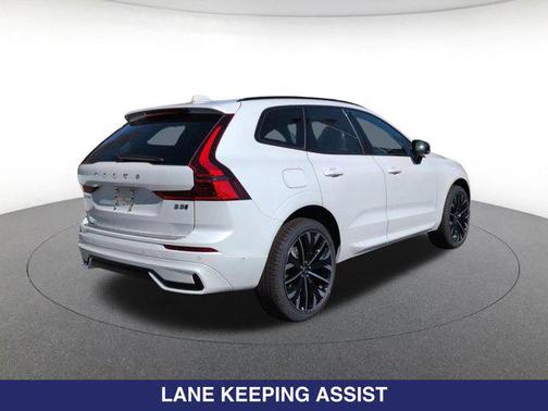 Crystal White Metallic 2026 Volvo XC60 B5 Ultra