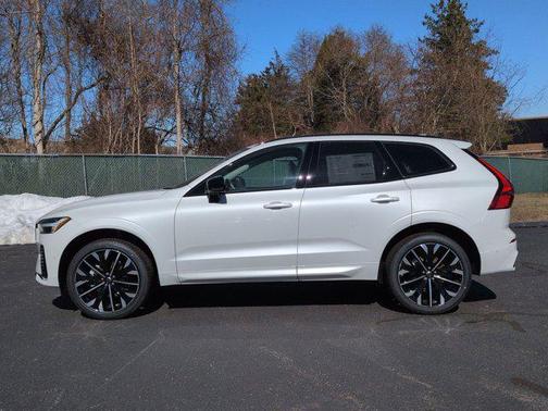 2026 Volvo XC60 B5 Ultra