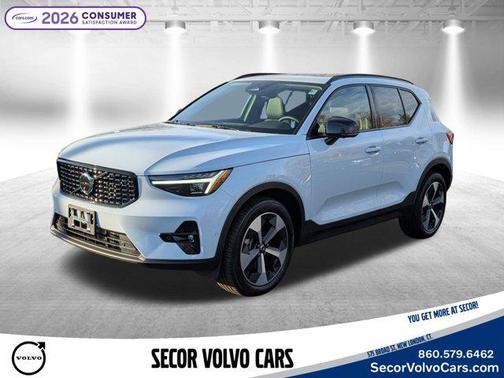 2026 Volvo XC40 B5 Plus