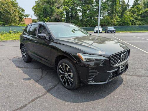 2025 Volvo XC60 B5 Plus