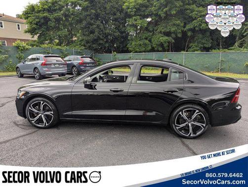 2024 Volvo S60 Plus Dark Theme