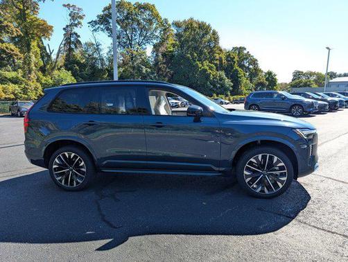 2026 Volvo XC90 Plug-In Hybrid T8 Ultra Dark Theme 6-Seater