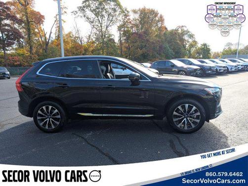 2023 Volvo XC60 Plus Bright Theme