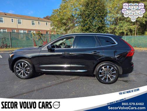 2023 Volvo XC60 Plus Bright Theme
