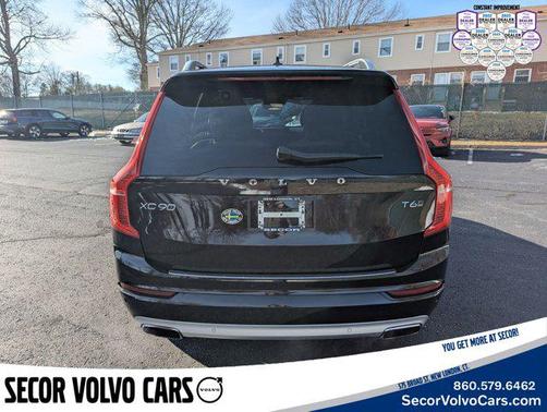 2018 Volvo XC90 T6 Momentum