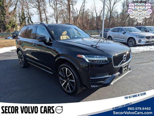 2018 Volvo XC90 T6 Momentum