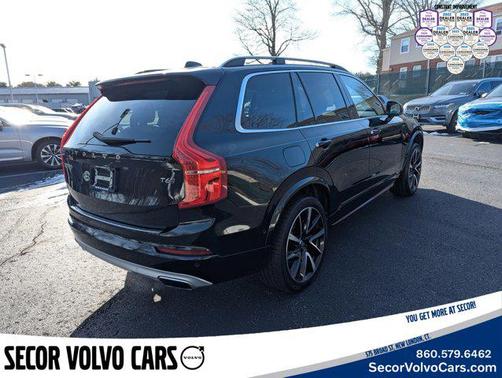 2018 Volvo XC90 T6 Momentum